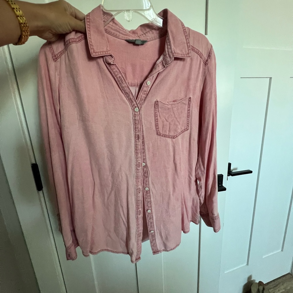 Rubbish, size medium, pink/coral button up top.